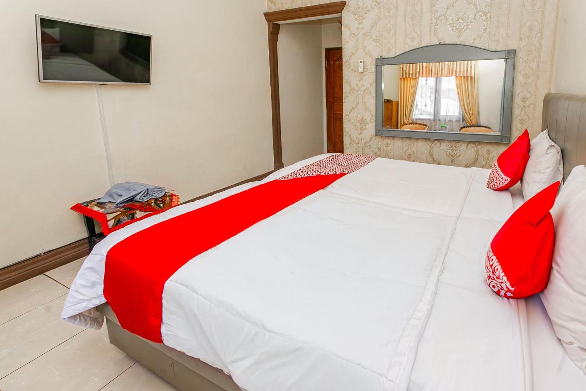 Collection O Puncak Bogor Near Taman Safari Indonesia Formerly Hotel Andalus Εξωτερικό φωτογραφία