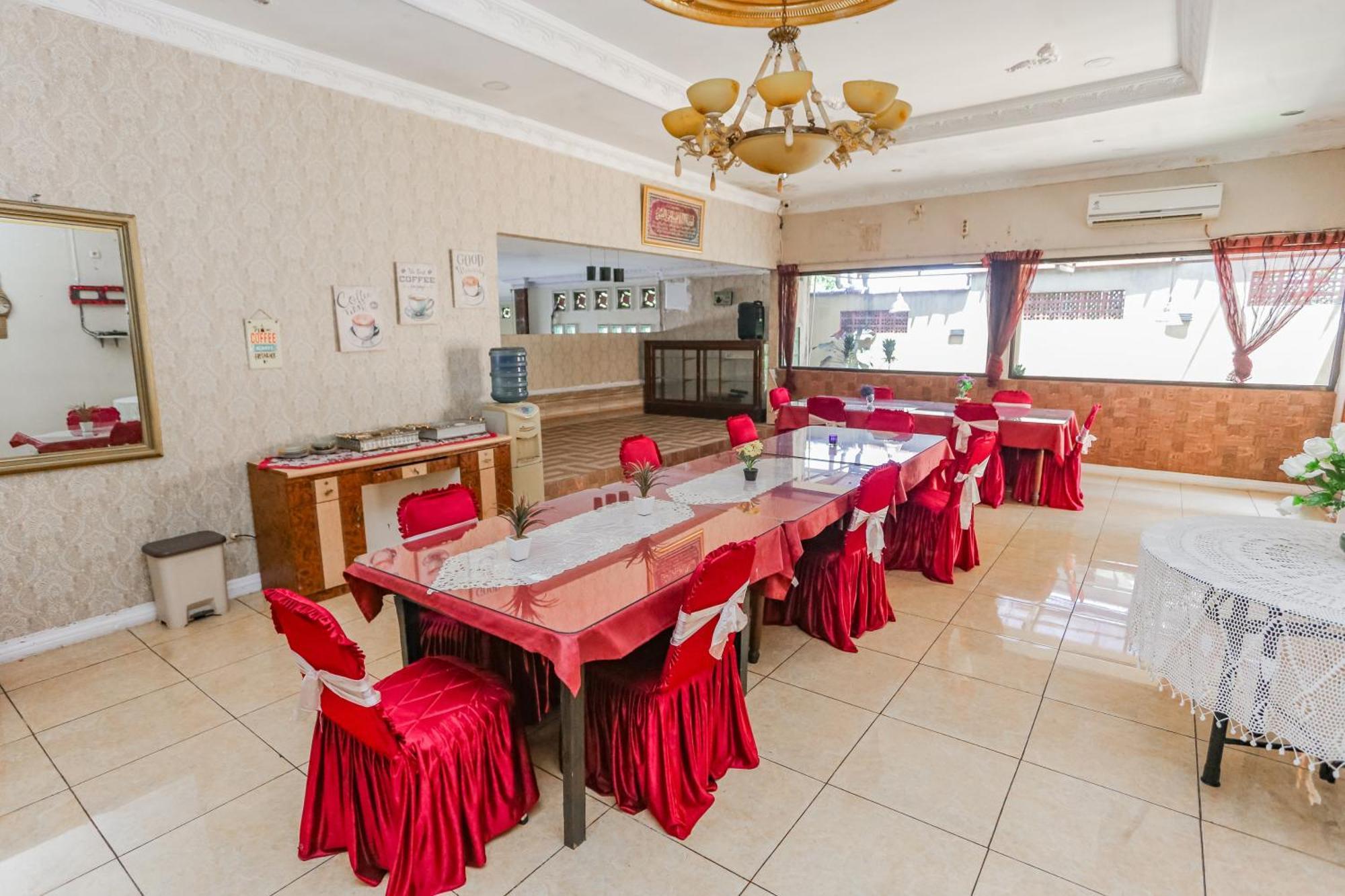 Collection O Puncak Bogor Near Taman Safari Indonesia Formerly Hotel Andalus Εξωτερικό φωτογραφία